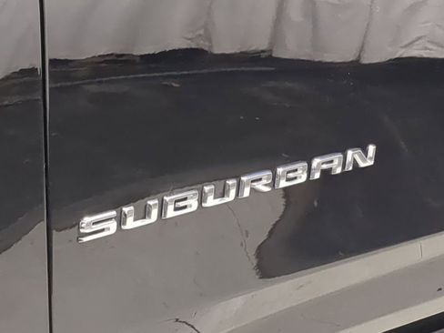 Used 2021 Chevrolet Suburban High Country w/ Premium Package image 24