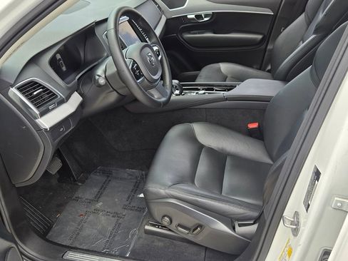 Used 2024 Volvo XC90 B5 Core AWD/4WD image 10