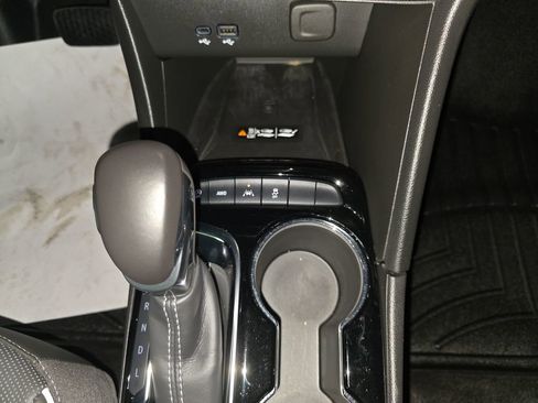 Used 2024 Buick Encore GX Avenir w/ Avenir Technology Package image 21