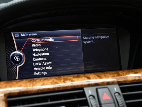 Used 2010 BMW 650i Convertible image 32