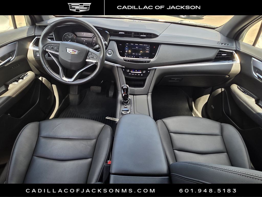 Certified 2024 Cadillac XT6 Luxury FWD image 8
