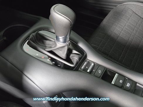 Certified 2024 Honda HR-V LX image 29