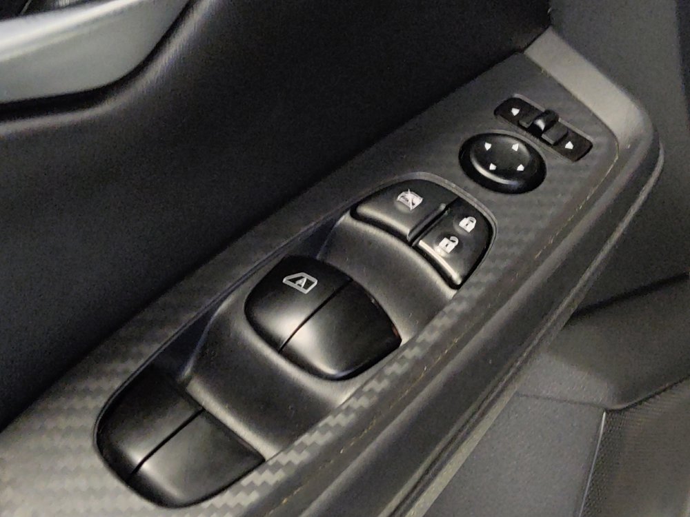 Used 2025 Nissan Sentra SV FWD image 27