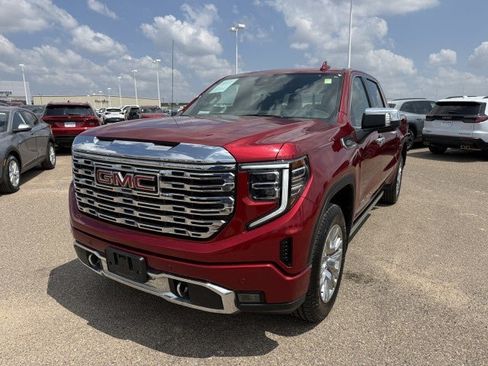 Used 2023 GMC Sierra 1500 Denali w/ Denali Carbonpro Edition AWD/4WD image 5