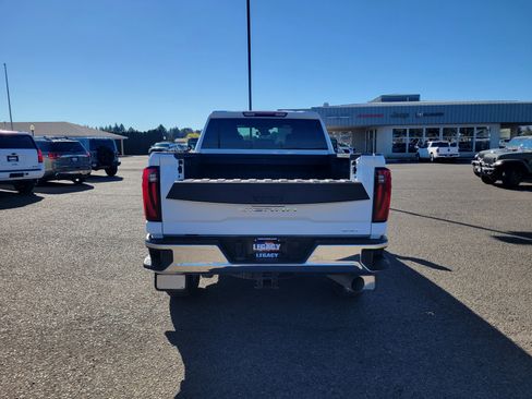 Used 2024 GMC Sierra 2500 SLT w/ SLT Convenience Package image 12