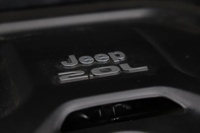 Used 2022 Jeep Wrangler Unlimited Rubicon w/ Steel Bumper Group AWD/4WD image 6