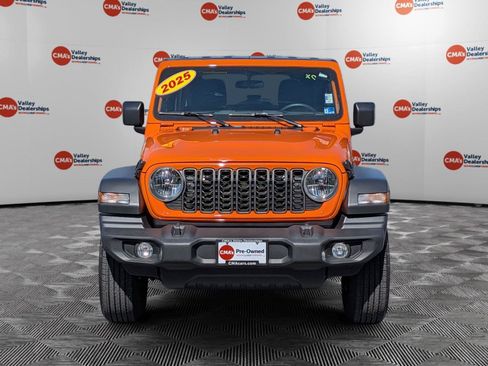 Used 2025 Jeep Wrangler Unlimited Sport AWD/4WD image 2