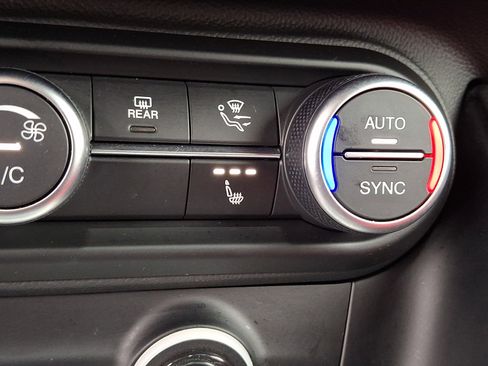 Used 2022 Alfa Romeo Stelvio Veloce image 25