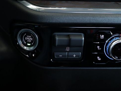 Used 2024 GMC Sierra 1500 SLT w/ SLT Premium Plus Package image 19