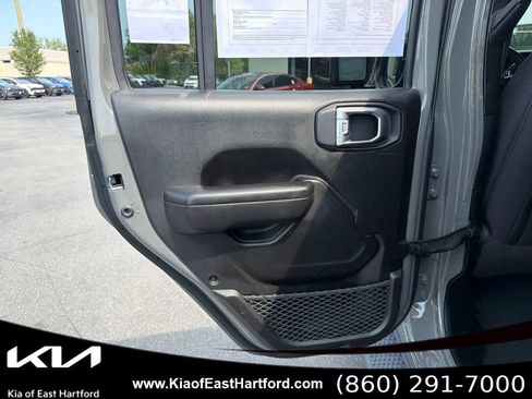 Used 2022 Jeep Wrangler Unlimited Sport AWD/4WD image 16
