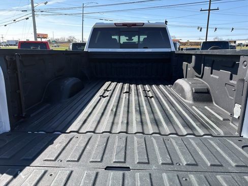 Used 2023 GMC Sierra 3500 Denali w/ Denali Ultimate Package AWD/4WD image 9