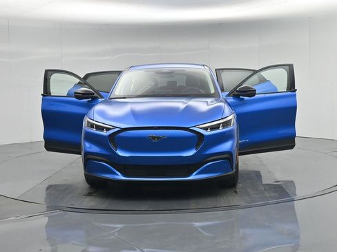Certified 2025 Ford Mustang Mach-E Select RWD image 32