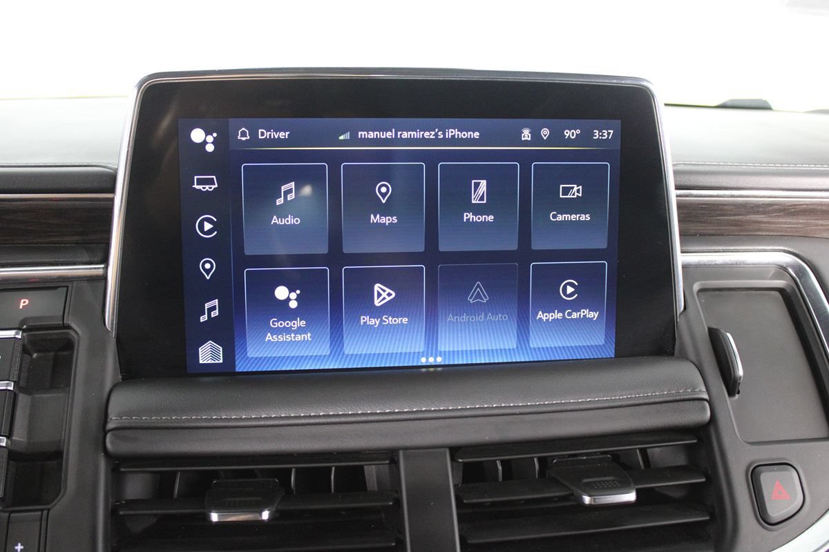 Used 2024 Chevrolet Suburban LT RWD image 19