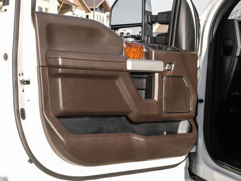 Used 2019 Ford F250 King Ranch w/ King Ranch Ultimate Package image 44