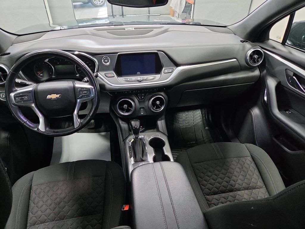 Used 2019 Chevrolet Blazer LT FWD image 3