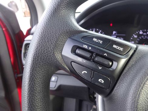 Used 2018 Kia Rio S image 16