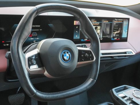 Certified 2023 BMW iX xDrive50 w/ Premium Package AWD/4WD image 9