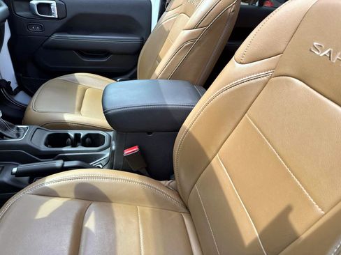 Used 2023 Jeep Wrangler Unlimited Sahara w/ Cold Weather Group image 11