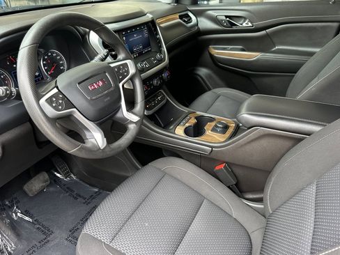 Certified 2022 GMC Acadia SLE image 10