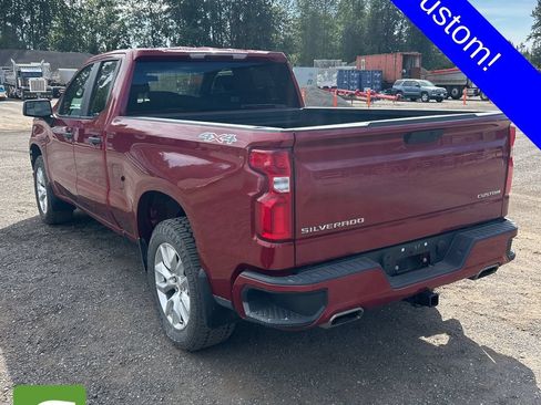Used 2019 Chevrolet Silverado 1500 Custom w/ Custom Convenience Package AWD/4WD image 8