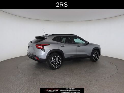 Used 2024 Chevrolet Trax RS w/ Driver Confidence Package FWD image 20