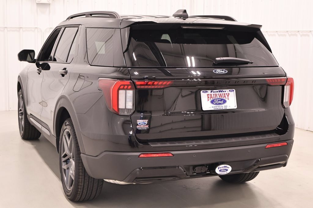 New 2027 Ford Explorer ST-Line w/ Premium Package AWD/4WD image 7