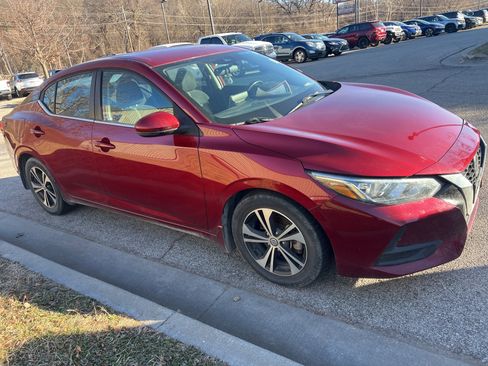 Used 2020 Nissan Sentra SV image 3