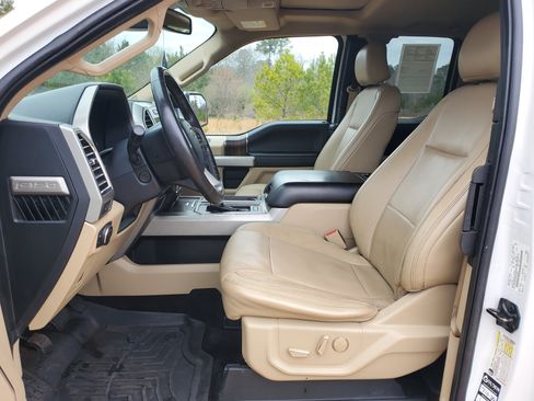 Used 2016 Ford F150 Lariat w/ Equipment Group 502A Luxury image 29