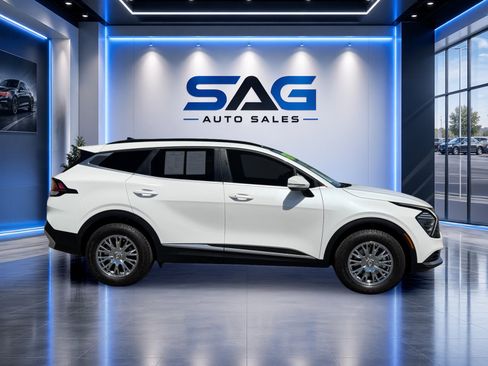 Used 2024 Kia Sportage EX w/ EX Premium Package AWD/4WD image 3