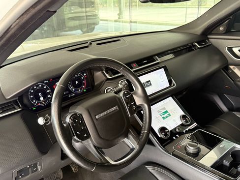 Used 2019 Land Rover Range Rover Velar S image 4
