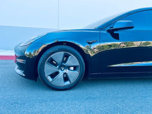 Used 2021 Tesla Model 3 Long Range AWD/4WD image 9