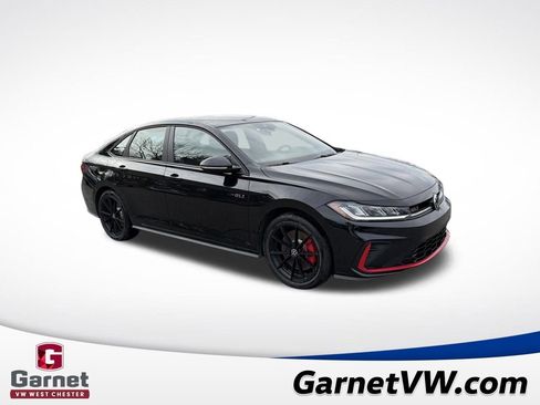 Used 2025 Volkswagen Jetta GLI Autobahn image 8