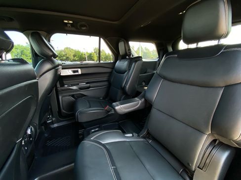 Used 2020 Ford Explorer ST w/ ST Street Pack AWD/4WD image 12