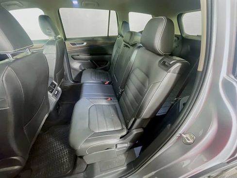 Used 2024 Volkswagen Atlas SEL AWD/4WD image 26