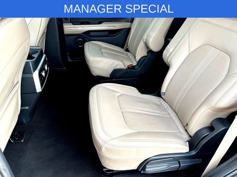 Used 2024 Ford Expedition Limited RWD image 25