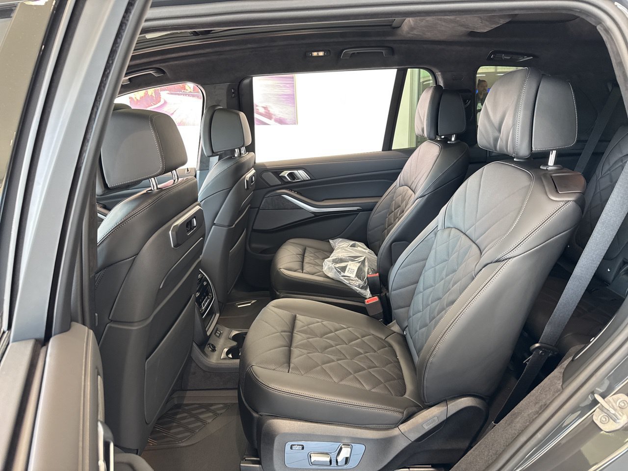 New 2026 BMW X7 xDrive40i w/ M Sport Package AWD/4WD image 44