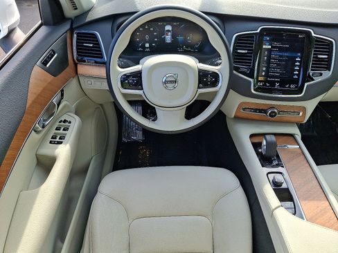 Used 2022 Volvo XC90 T8 Inscription Expression AWD/4WD image 11
