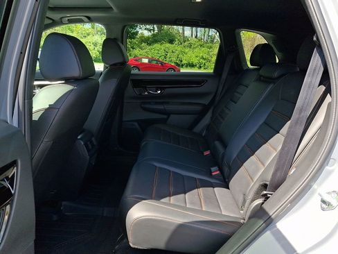 Used 2025 Honda CR-V Sport Touring image 9