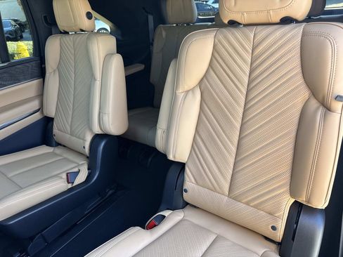 New 2025 Cadillac Escalade IQ Luxury 2 AWD/4WD image 14