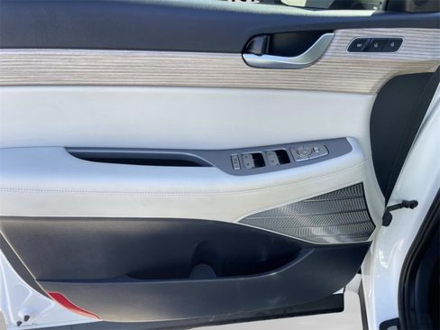 Used 2021 Hyundai Palisade Limited image 16