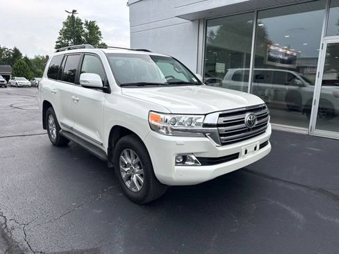 Used 2016 Toyota Land Cruiser AWD/4WD image 1