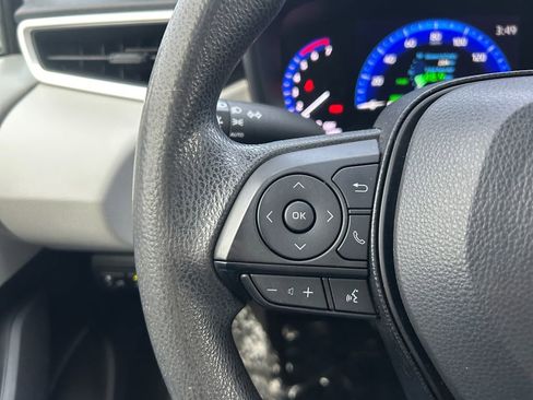 Used 2021 Toyota Corolla LE image 16