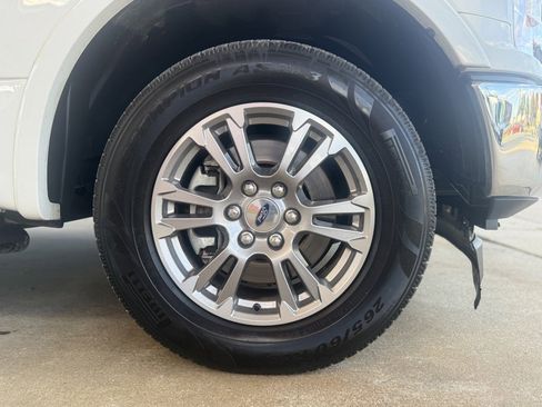 Used 2020 Ford F150 Lariat w/ Equipment Group 501A Mid image 9