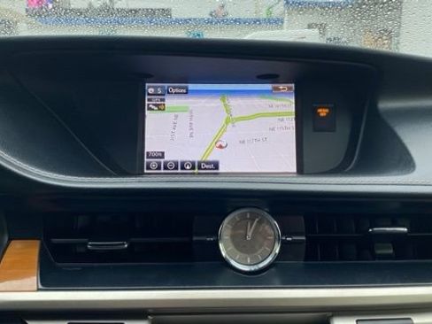 Used 2015 Lexus ES 300h 300h image 27