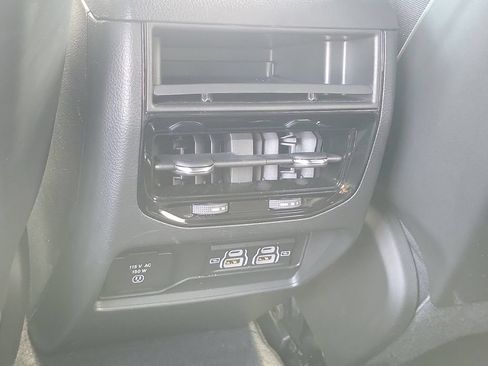 Certified 2025 Jeep Grand Cherokee Altitude RWD image 10