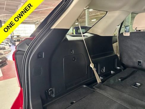 Used 2022 Ford Explorer XLT w/ Equipment Group 202A AWD/4WD image 32