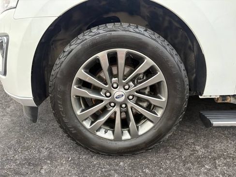 Used 2021 Ford Expedition Limited AWD/4WD image 14