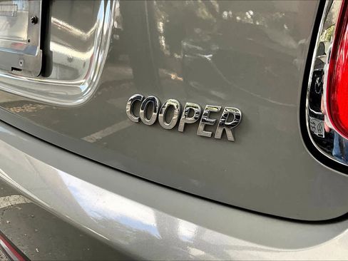 Used 2016 MINI Cooper 2-Door Hardtop image 9