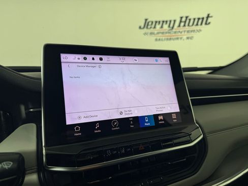 Used 2023 Jeep Compass Limited w/ Elite Group AWD/4WD image 15