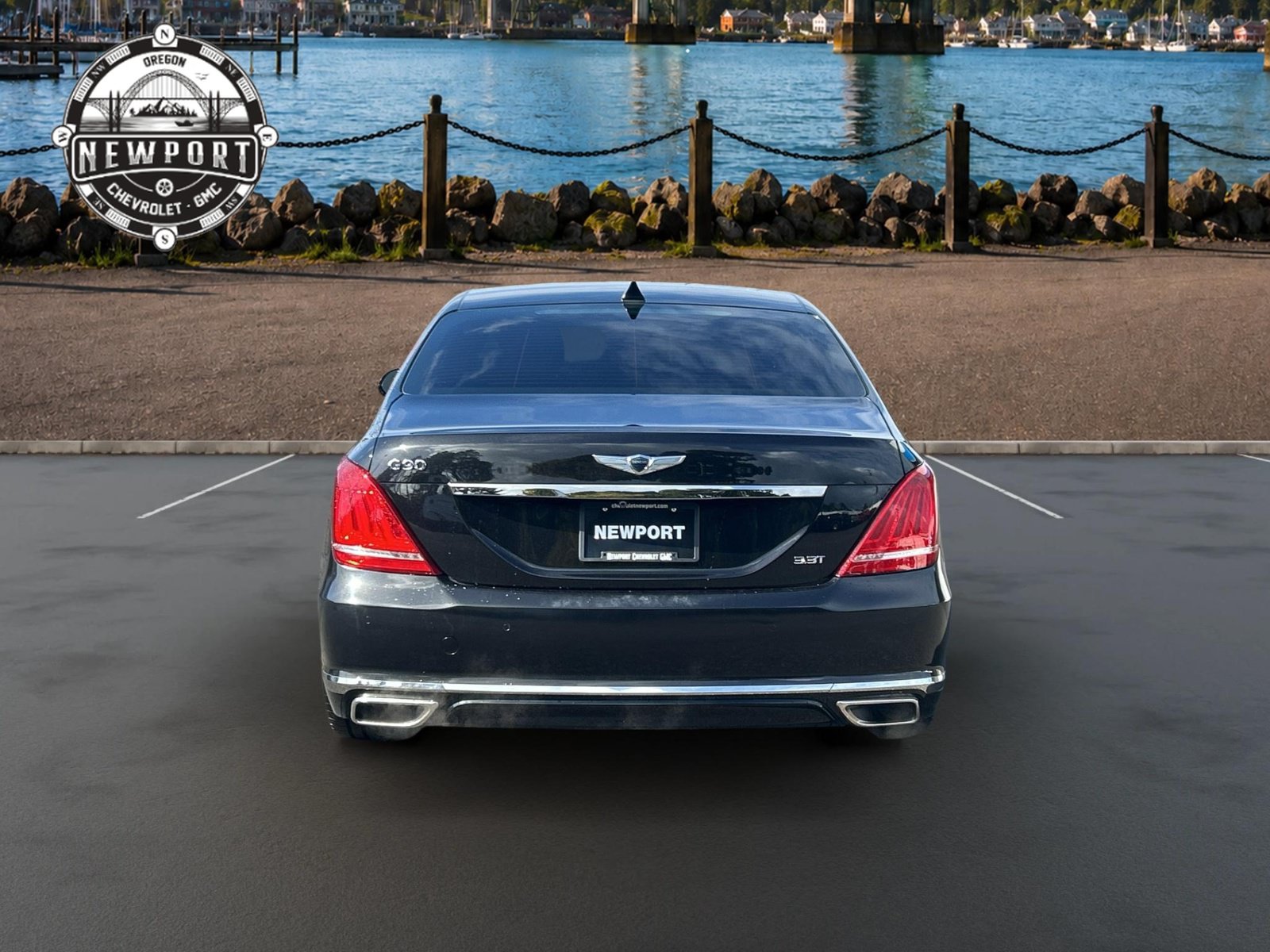 Used 2019 Genesis G90 3.3T Premium RWD image 6